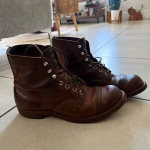 Classic Men's Dark Brown Leather Boots